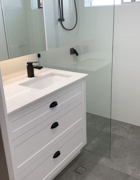 20mm white bathroom vanity with vein